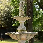 Oda ve Kahvaltı Ninfa Alburnea 4*